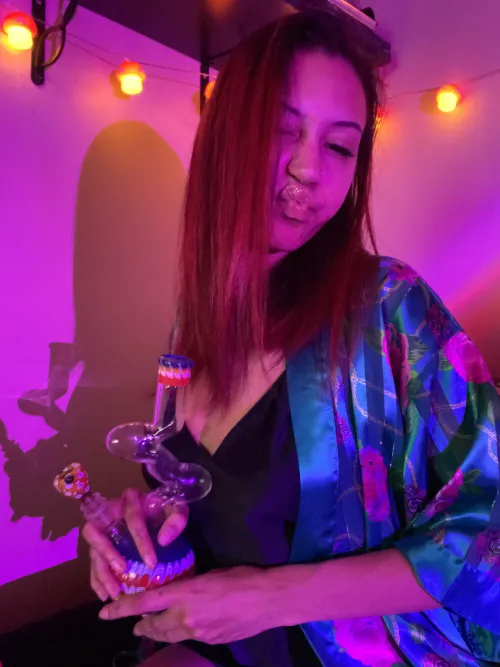 Wanna come hit the bong