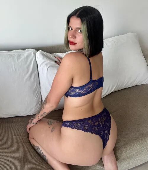 I'll let you eat my wife's ass