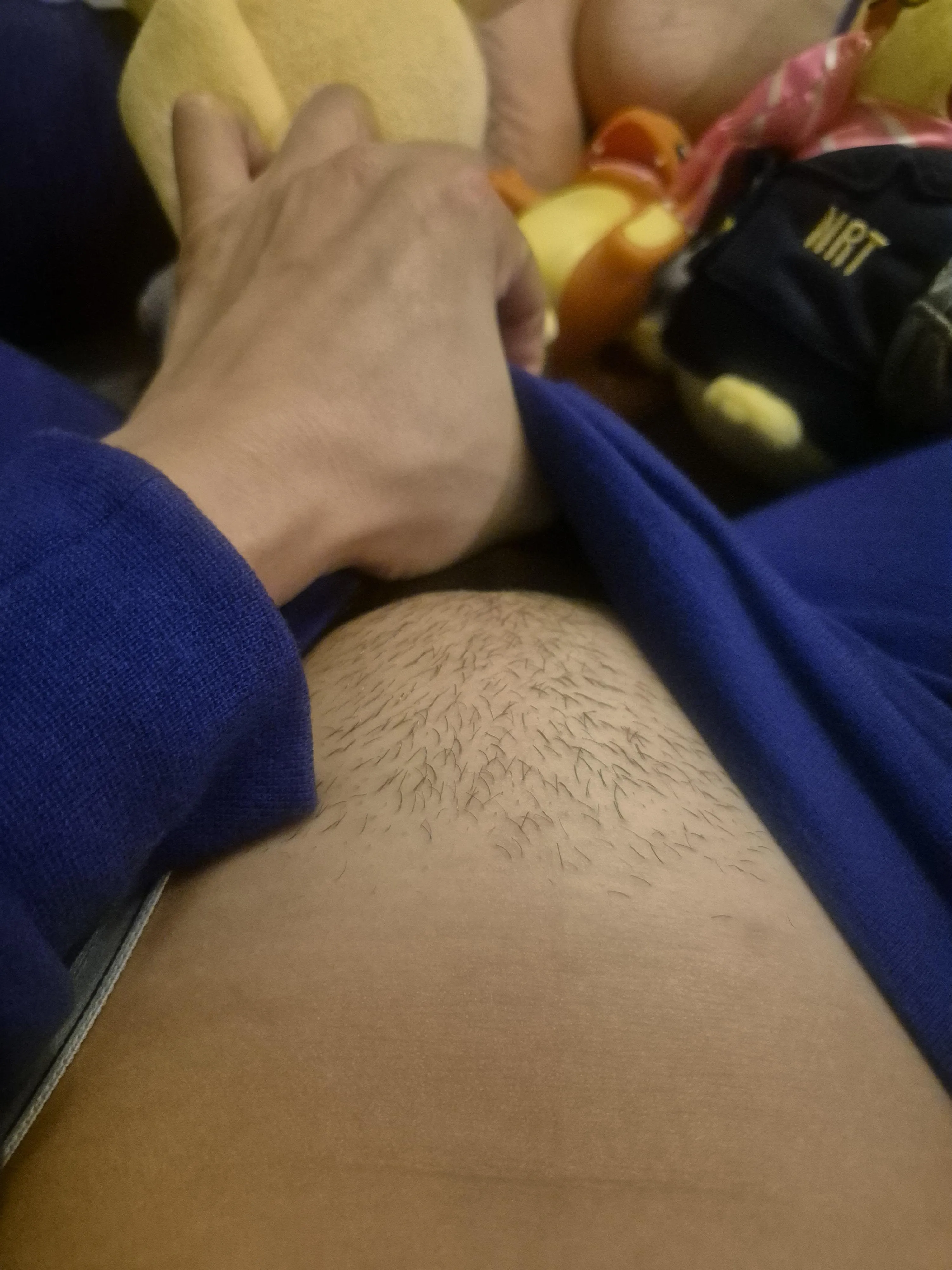 Im growing grey hair too but theyre not visible