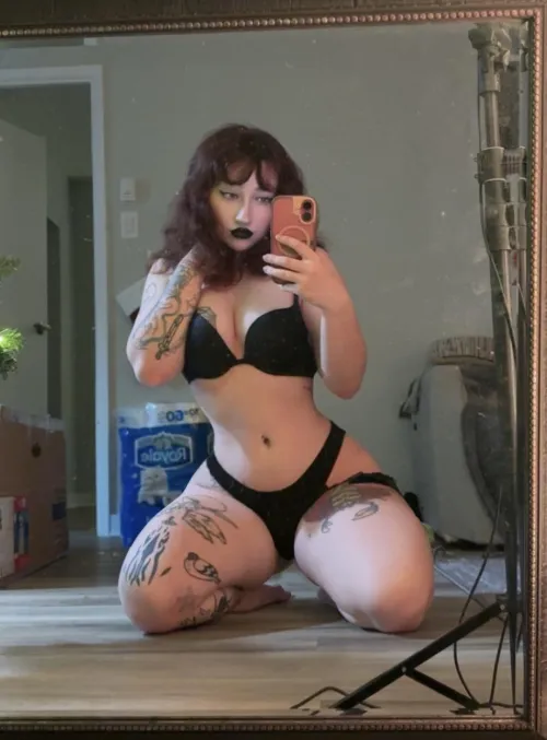 just a normal girl, who’s very freaky