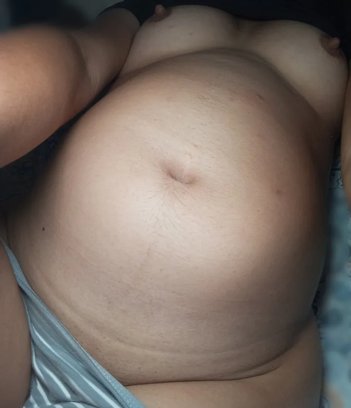 Single first-time mom looking for a good daddy. Someone who loves my sexy, hot body.