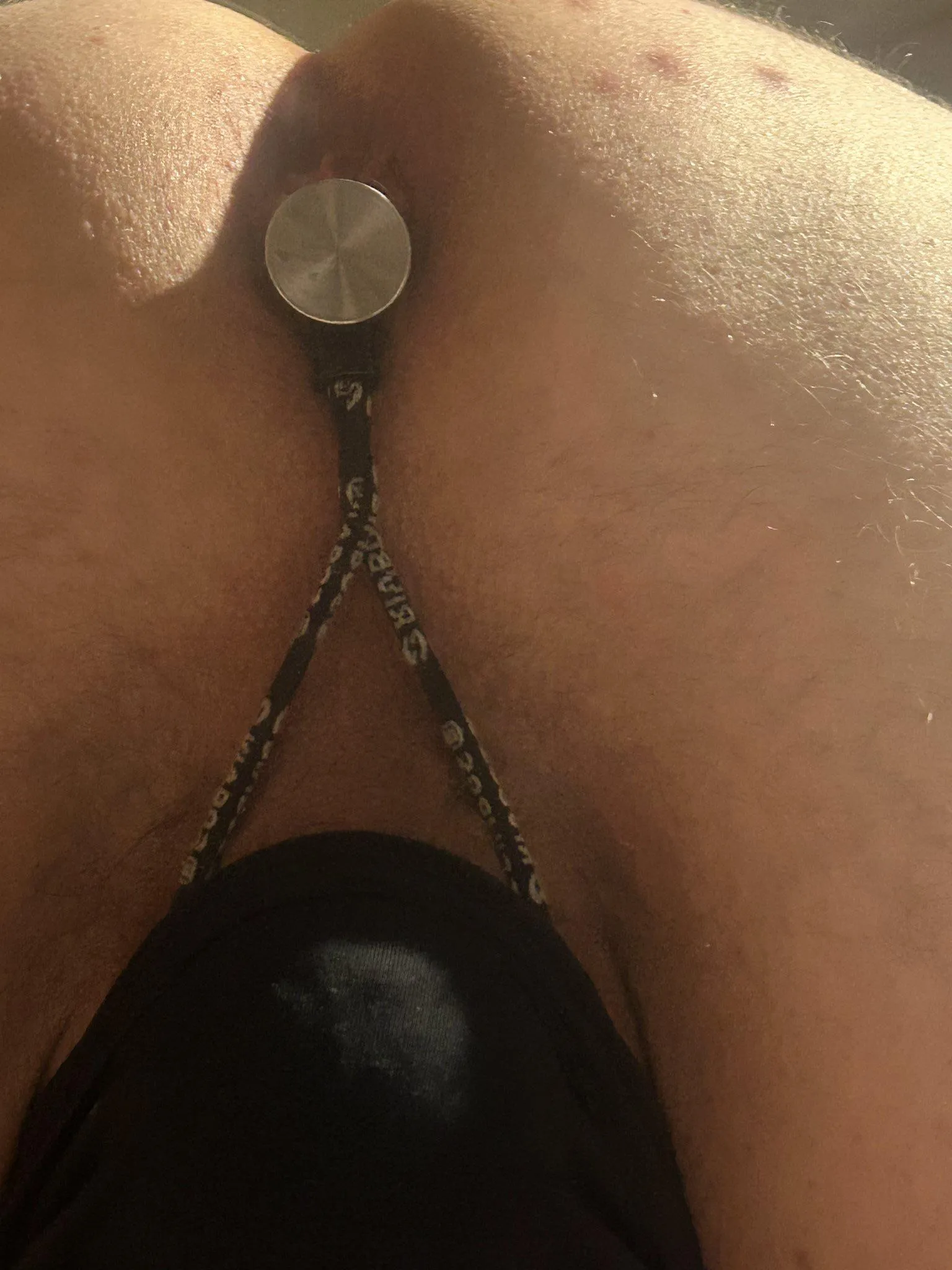 Cum play with my butt plug!! Cum time  “age” 30 yrs looking for younger