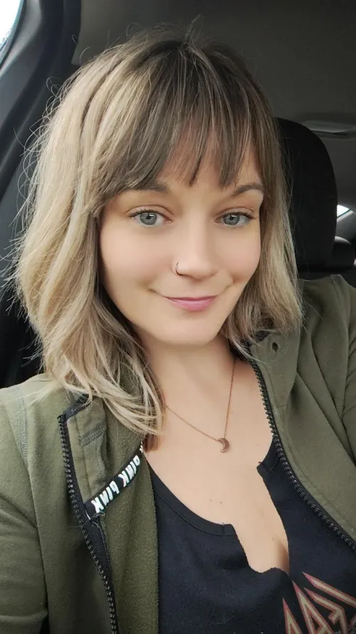 I'm picking random redditors to send nudes to, who's in? ( only the first 75 ;)