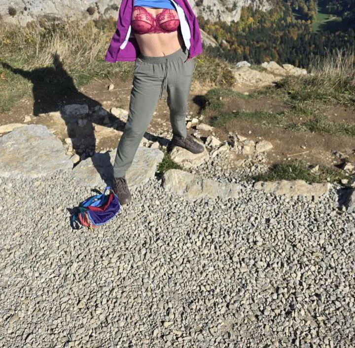 Mom next door, let’s hike