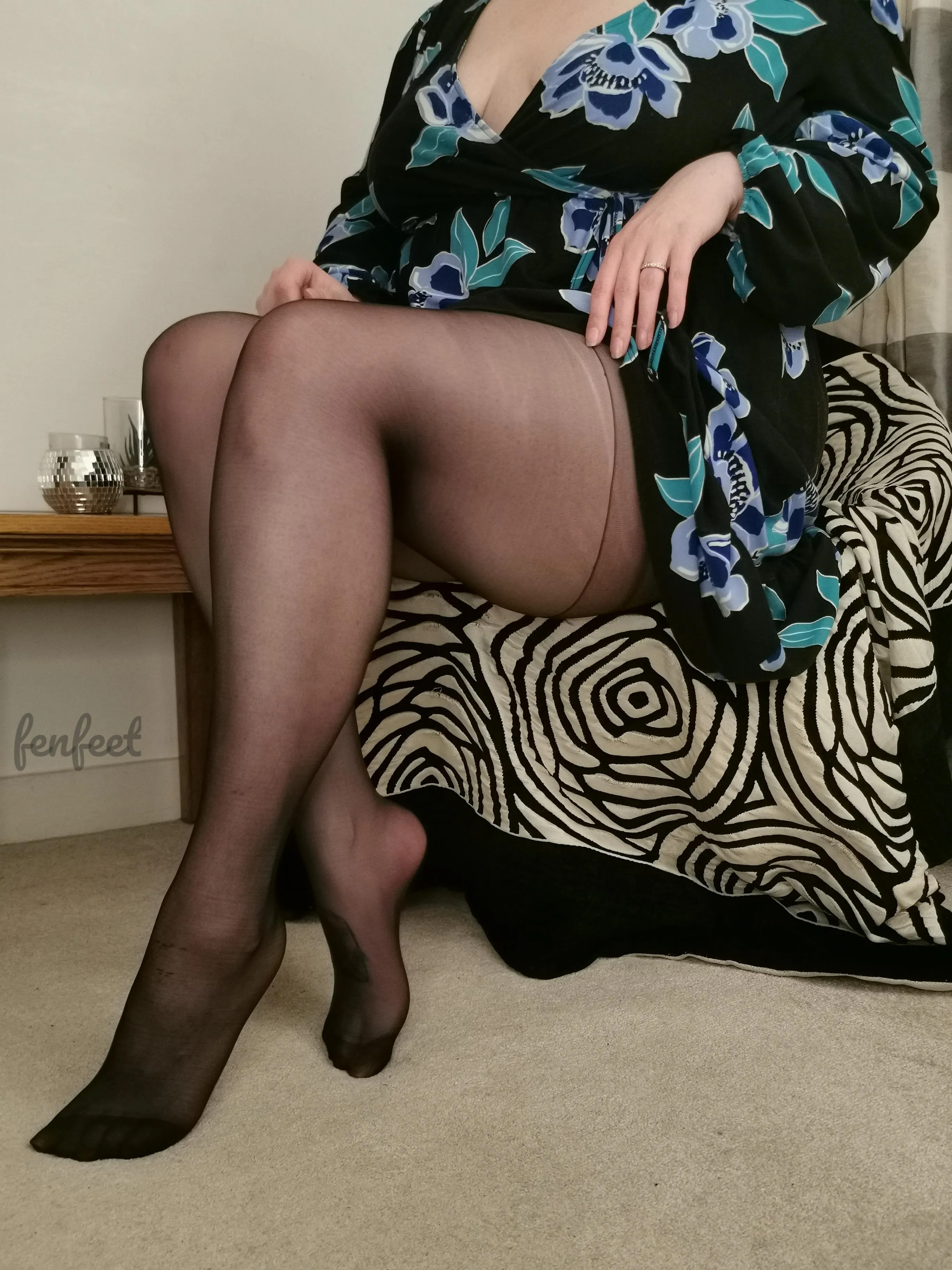 Glimpses of the line you'll never cross, only keeps you wanting more 💦