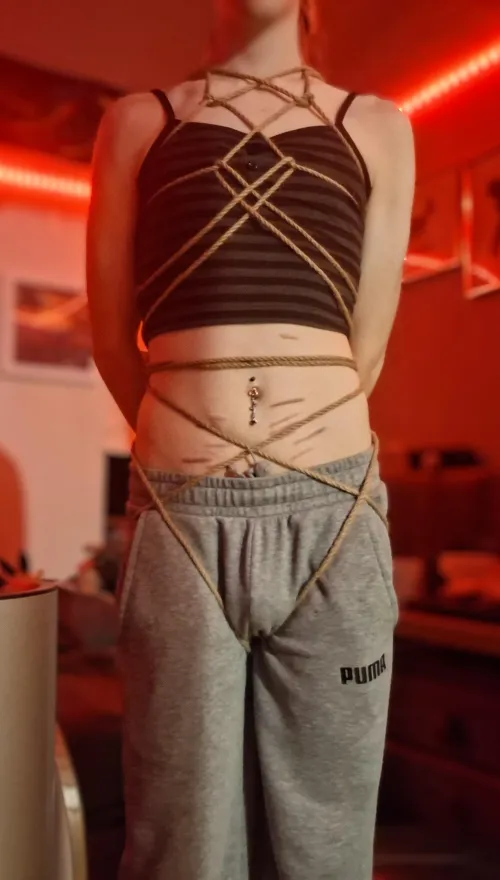 I soo need to start working rope into outfits! Its beautiful <3