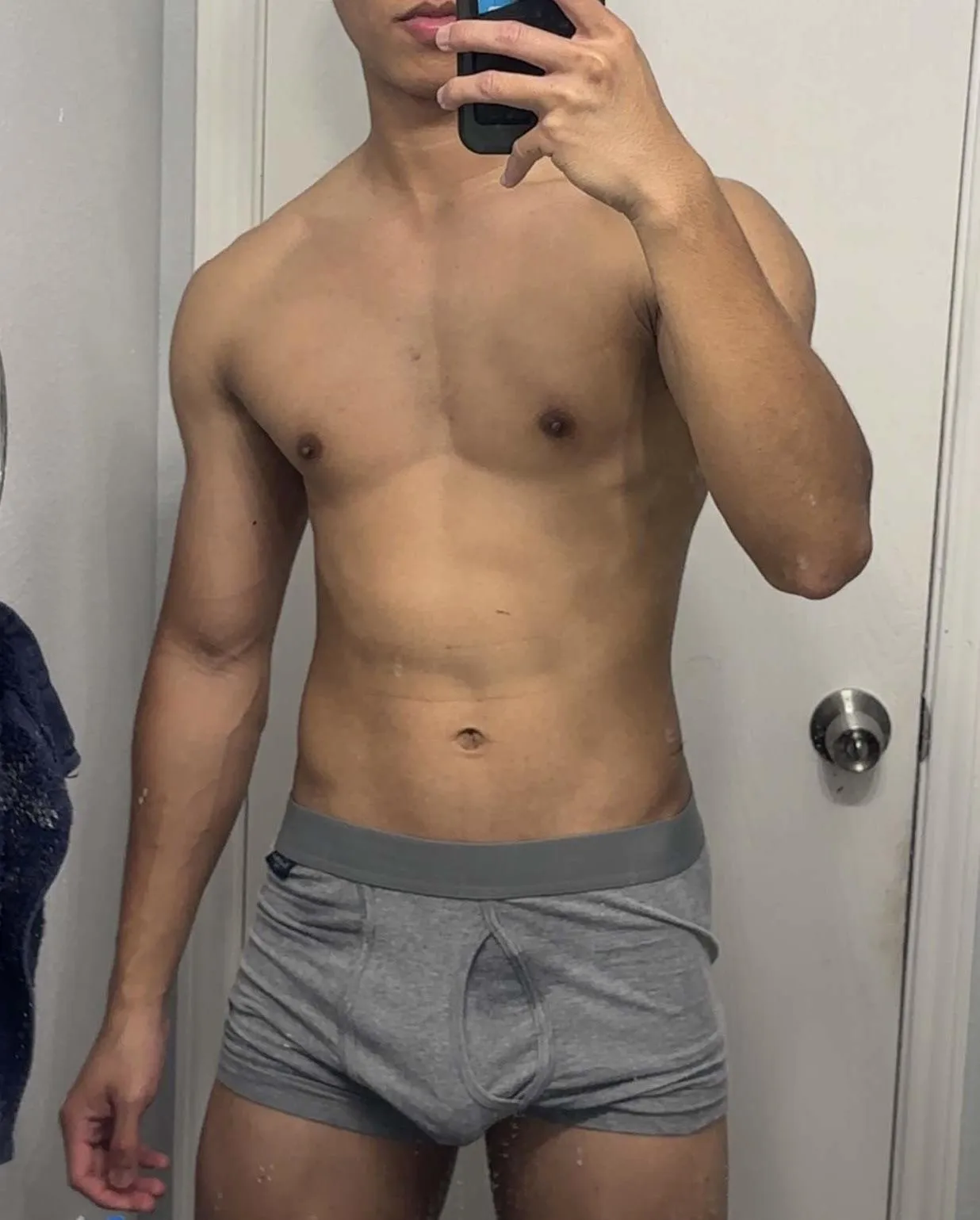 Just finished from the gym. Lil sweat spot. Starting college soon, looking for buyers