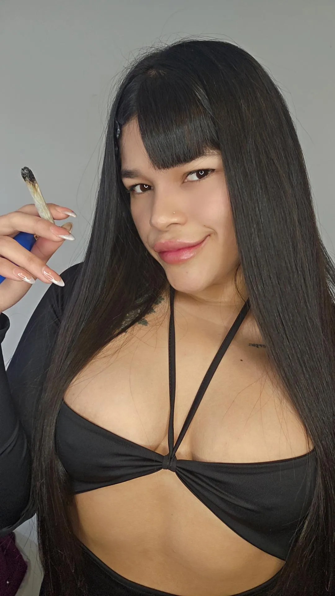 Let's enjoy the smoke together