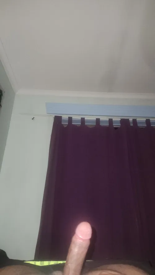 M4F (m20) looking to meet around Robina.