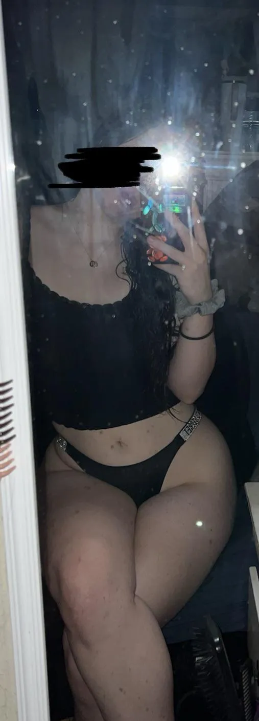 24 F4M Savannah looking for someone 24-30 to keep me entertained 😉