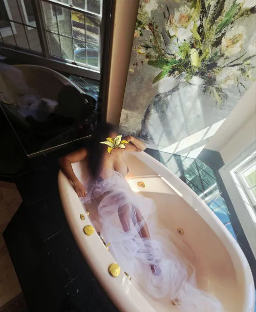 Wide windows by the Jacuzzi...Whole lot of Sun... Watchers as well maybe?