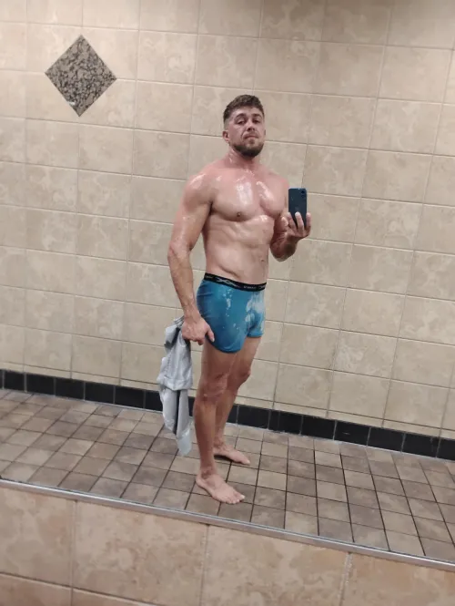 M4f hanging at aquarius