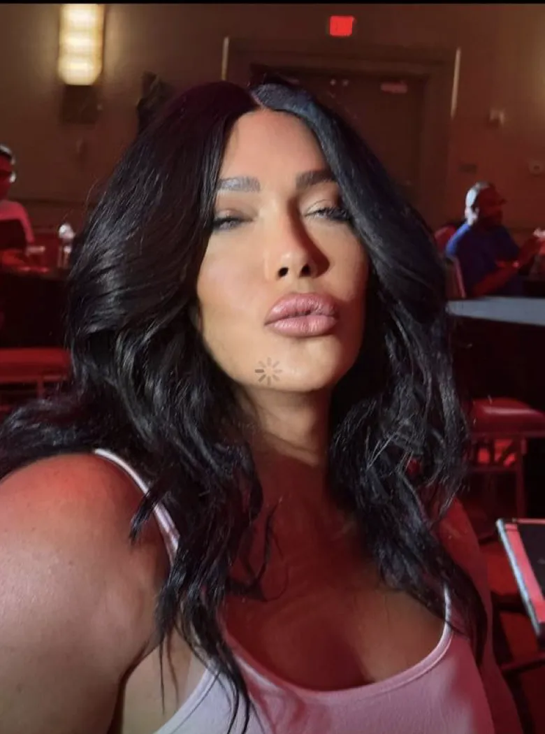 tell me your 🍆 size if you'd fuck a pretty transgirl like me