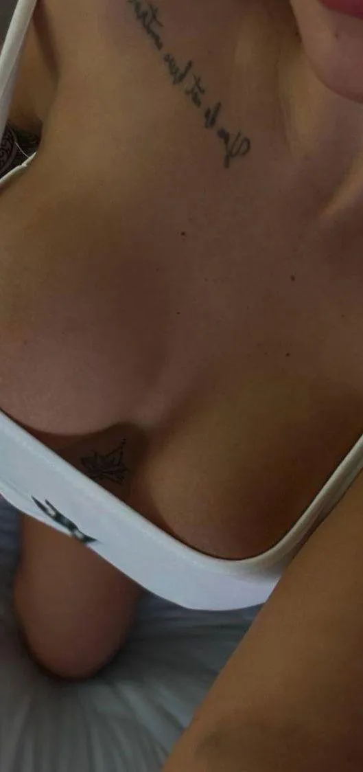 velvet voice, sharp mind