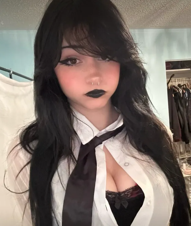 Just a schoolgirl with a lot on her mind… wanna find out? 😏💋