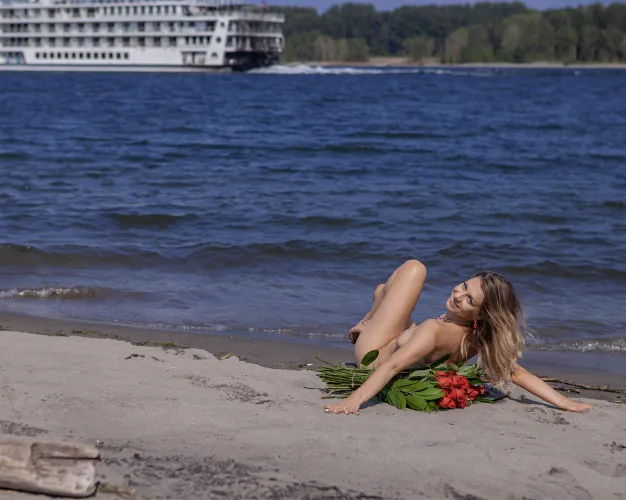 Olga Giving a Boat Show