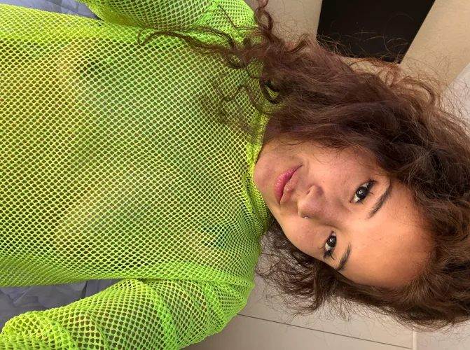 21F Wants to get pounded