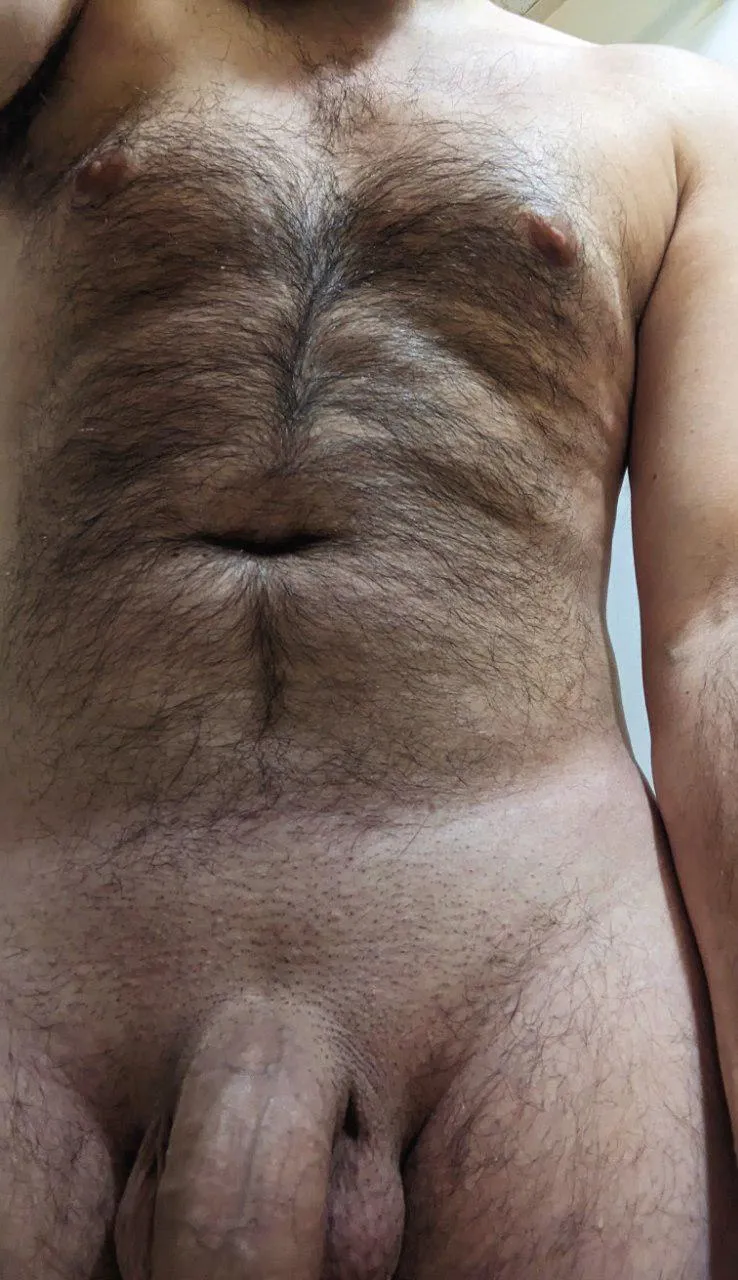 [37] 6'5 daddy with an extremely thick BWC...