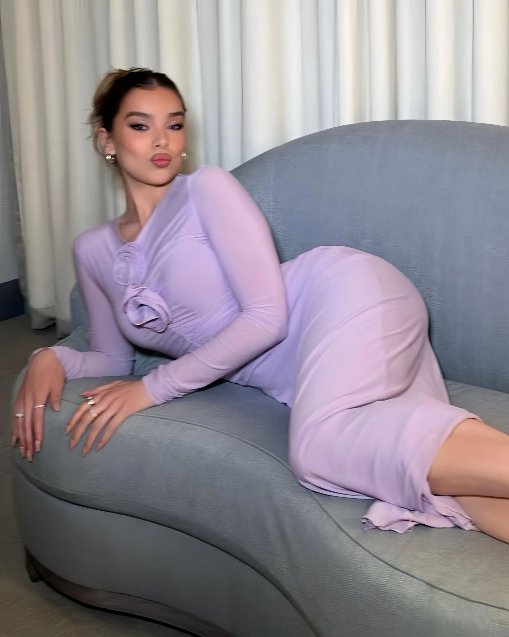 Hailee is so gorgeous