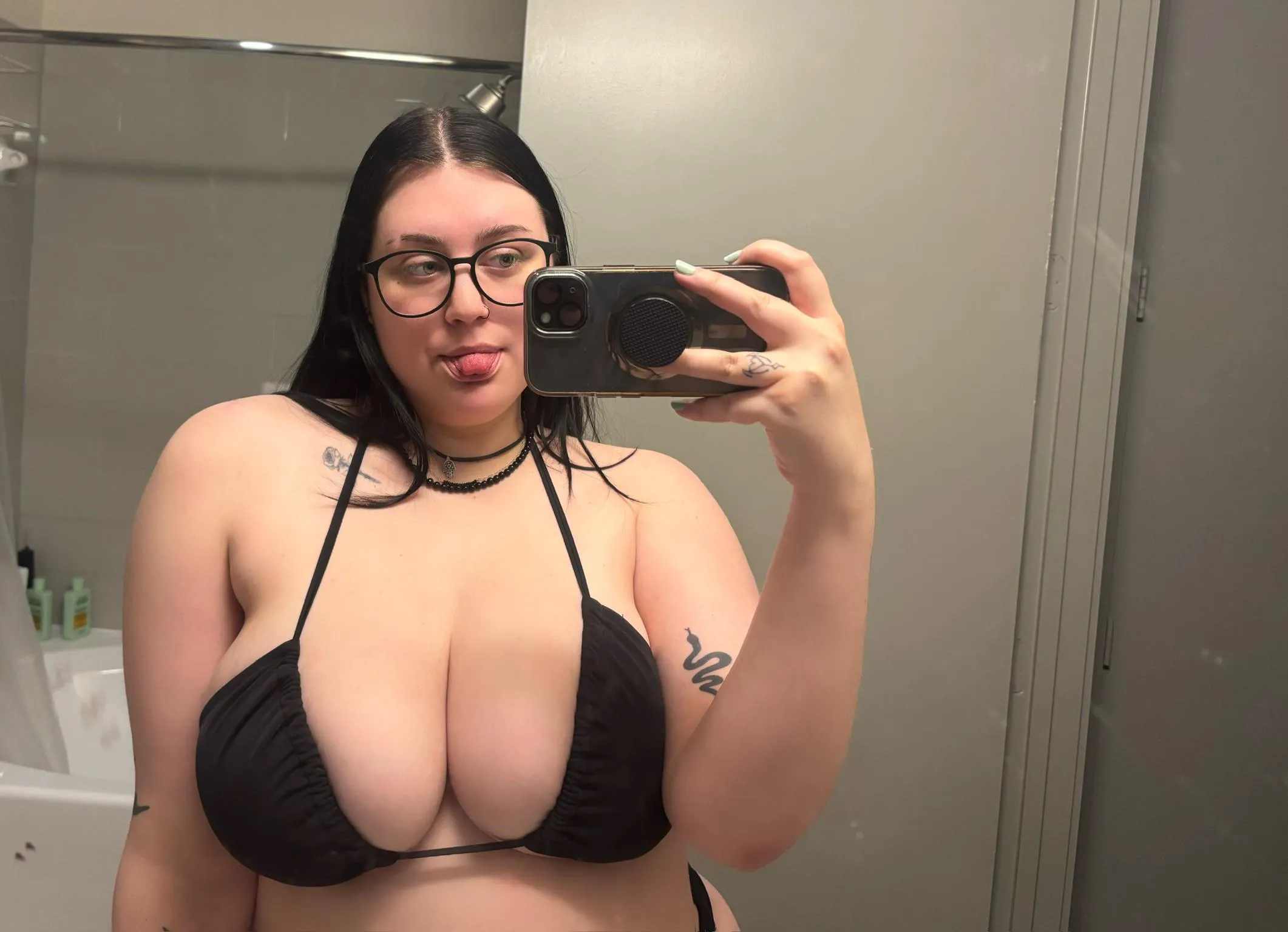 nothing beats a little black bikini.