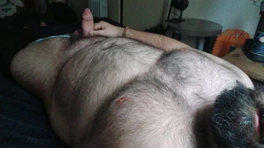 Somebody make him hard 😜