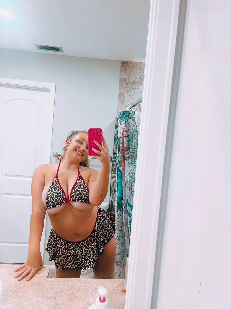 Who likes this bathing suit on my chubby body