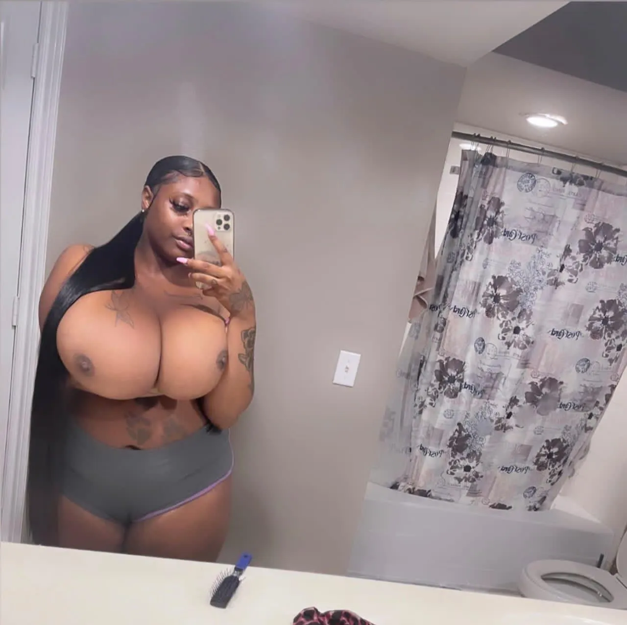 You like and want some.?💦😋🥵I'm down and available rn for meets,DTF, tits fvck/suck and whatever fun tapin now!!