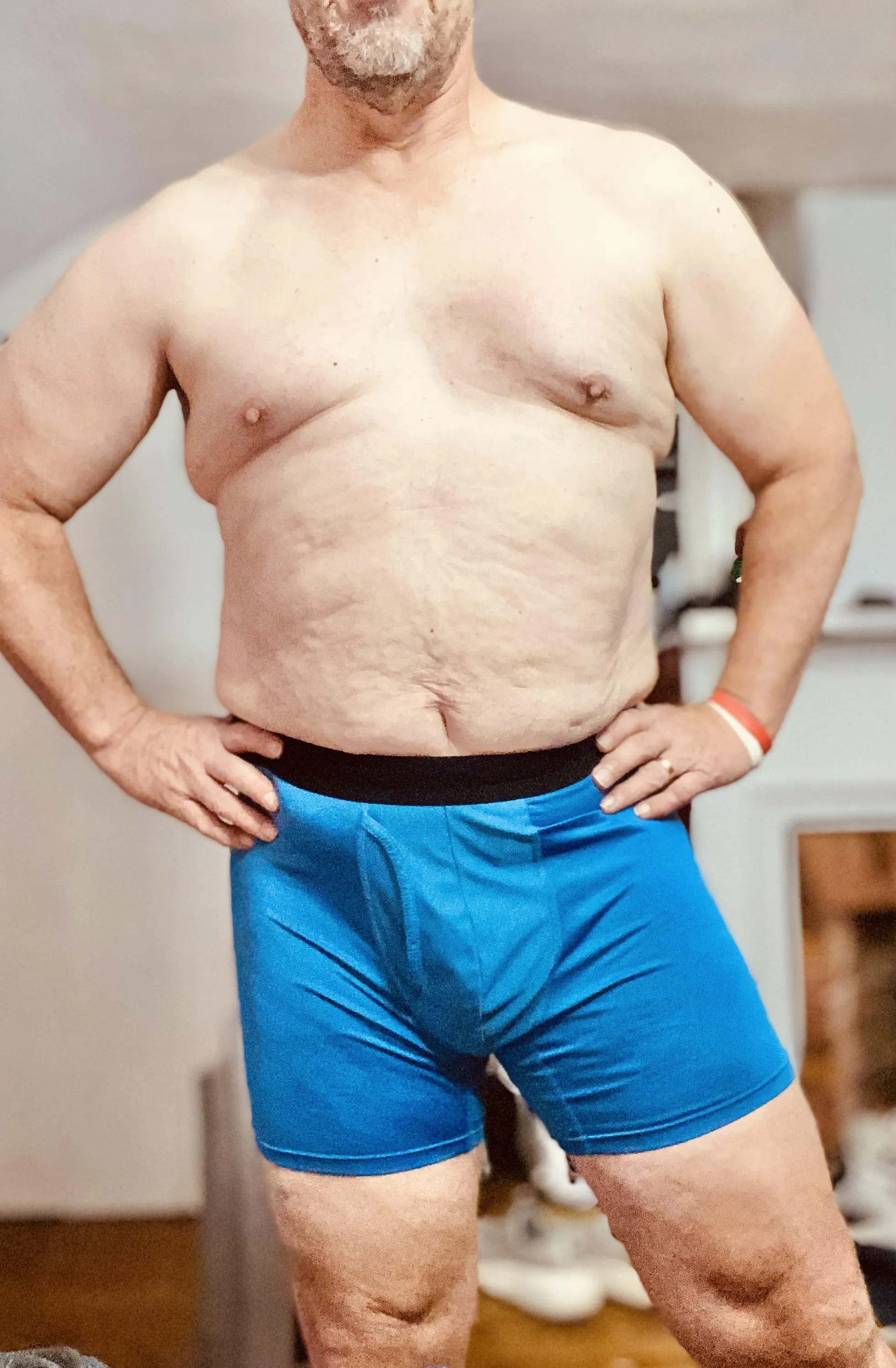 60 Sunday Night Blues let's chat to see more.