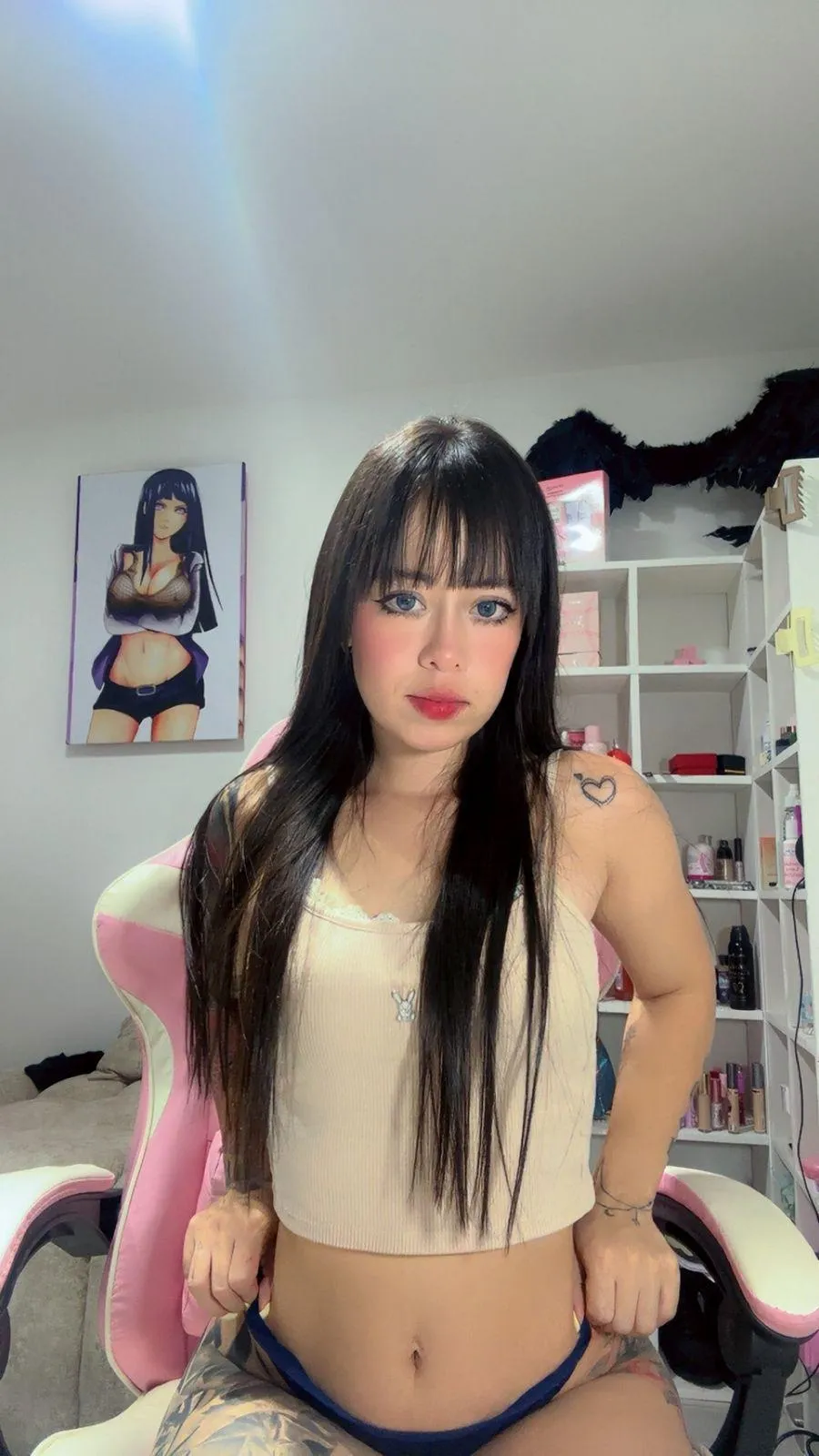 Bin noch ein bisschen schüchtern aber ich hoffe ich gefalle euch 🫣