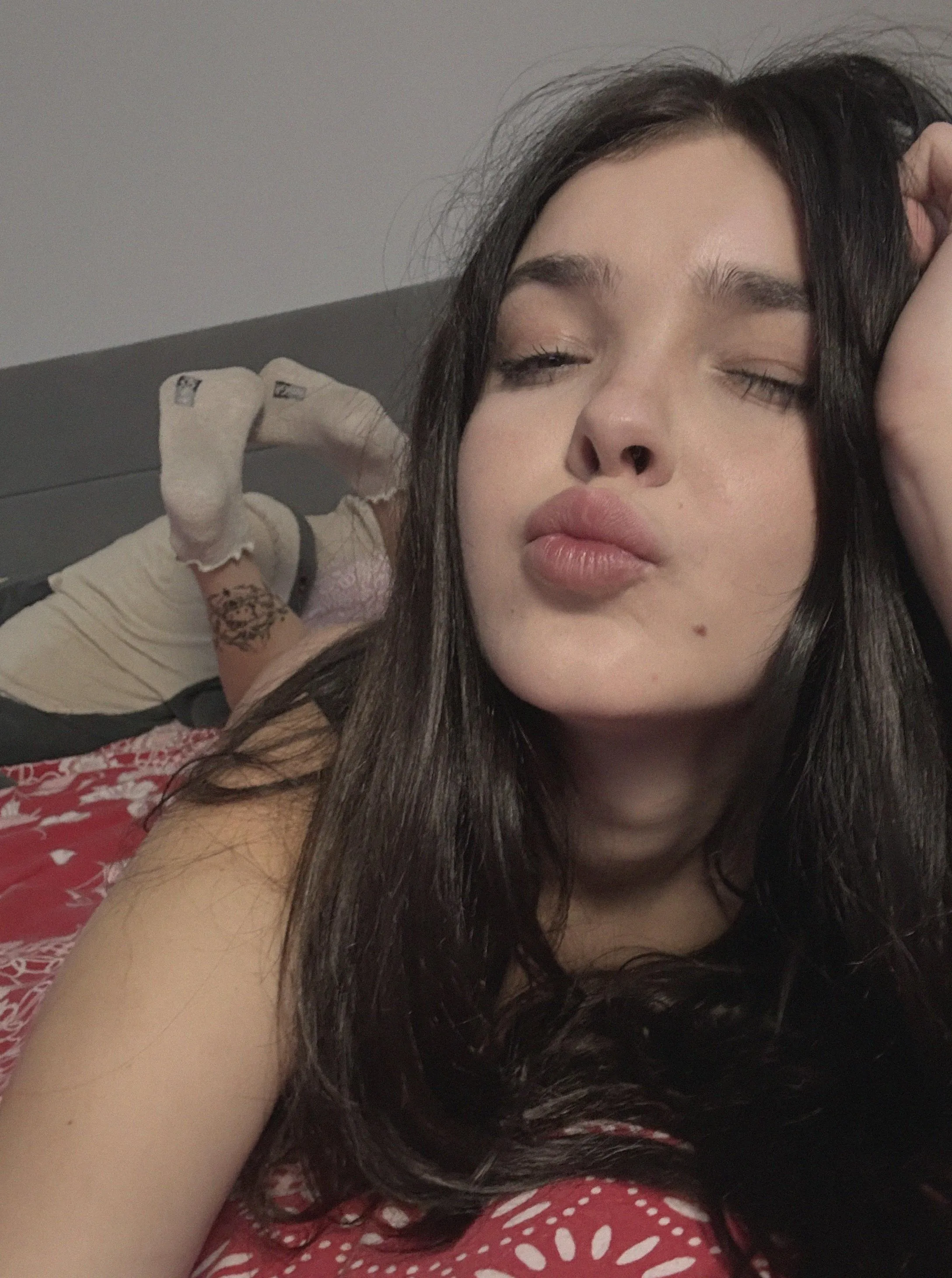 18[F4M] I need a stranger to join me tonight