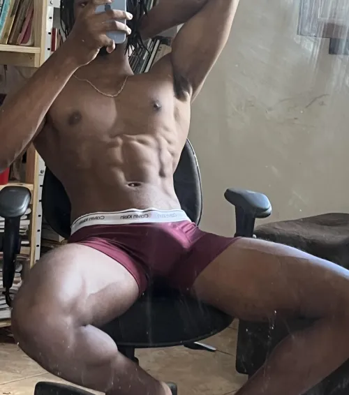 22 bi impossible to hide