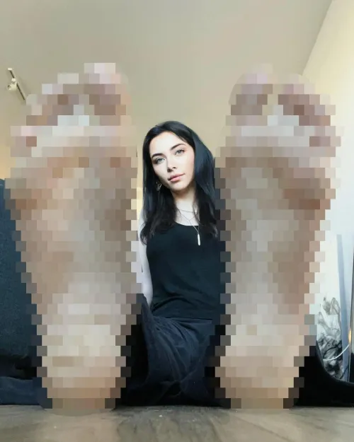 My soles are so dirty and dry... Clean and moisten them!