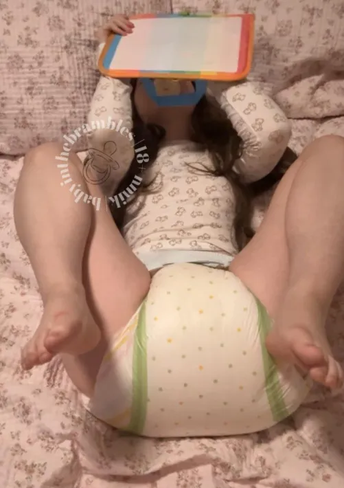 Soggy baby playtime 💦