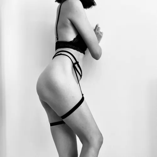 You see, a natural mom who often doesn't wear panties