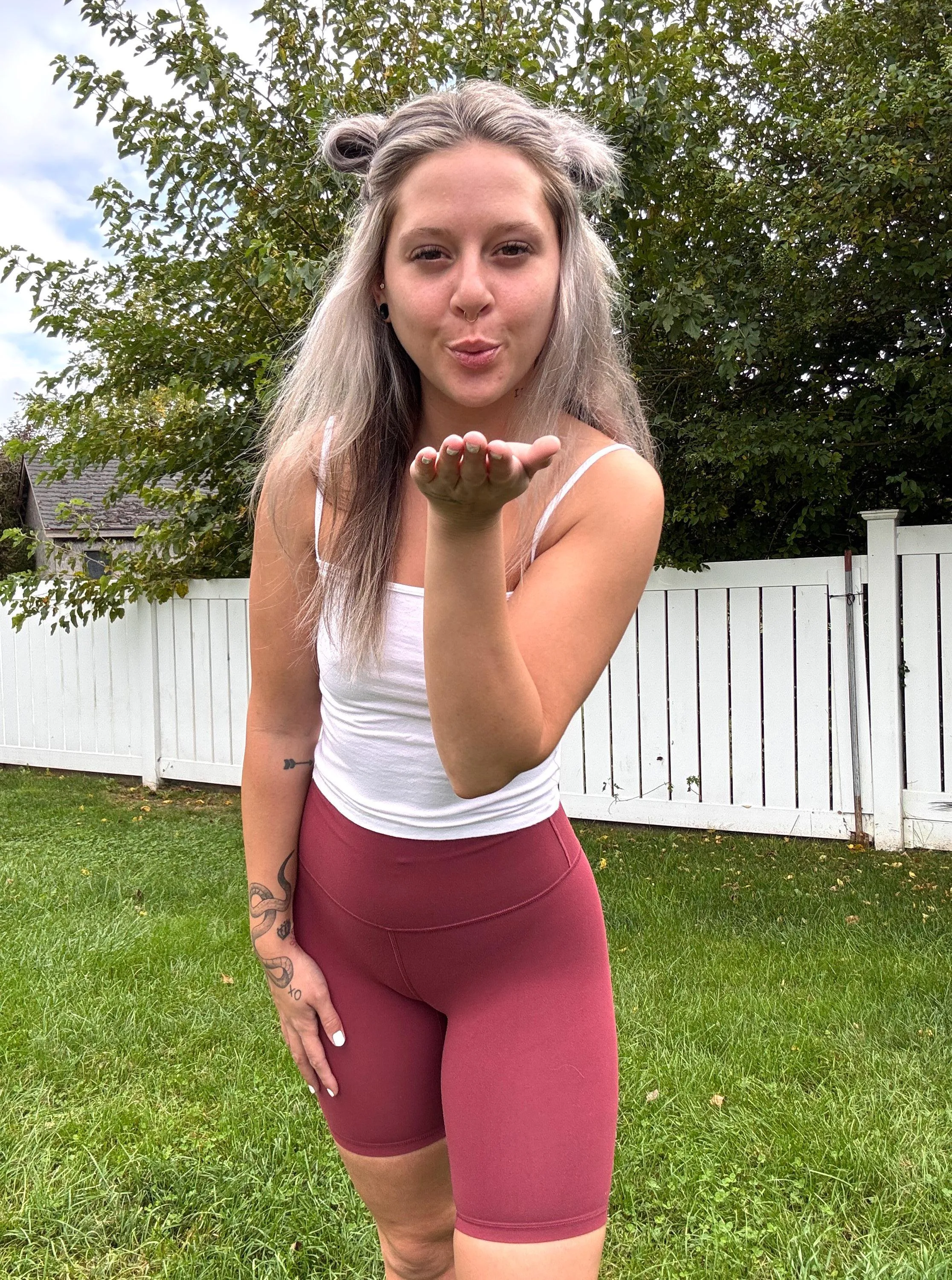 25F Blowing you a kiss… wanna see what else I can blow?