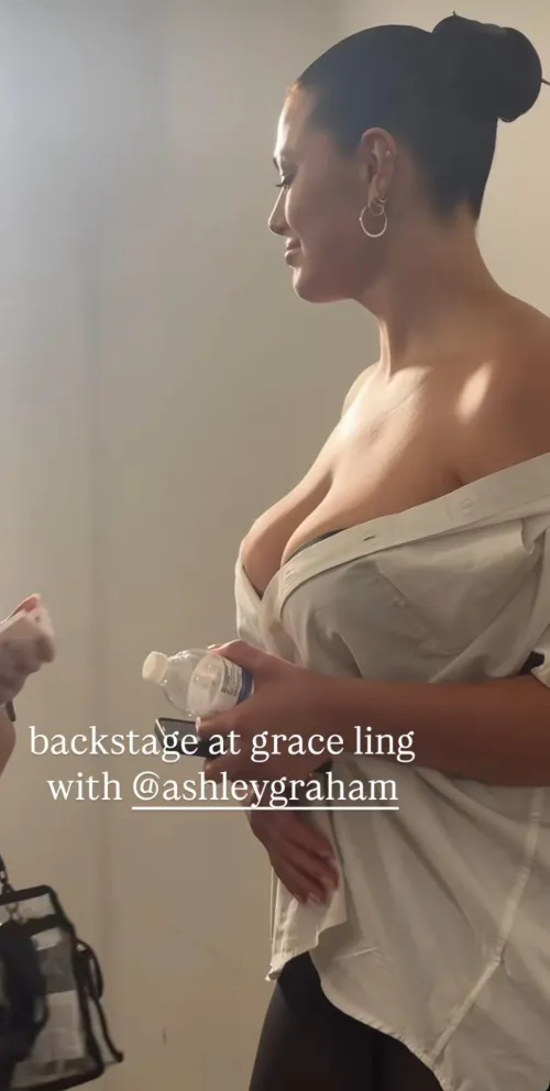 Ashley looking STACKED on IG