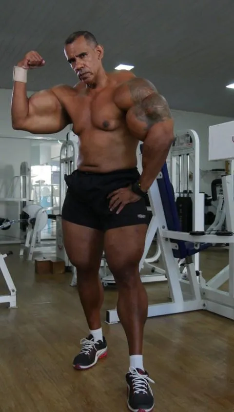 Brazilian Obama's tiny forearms and gyno