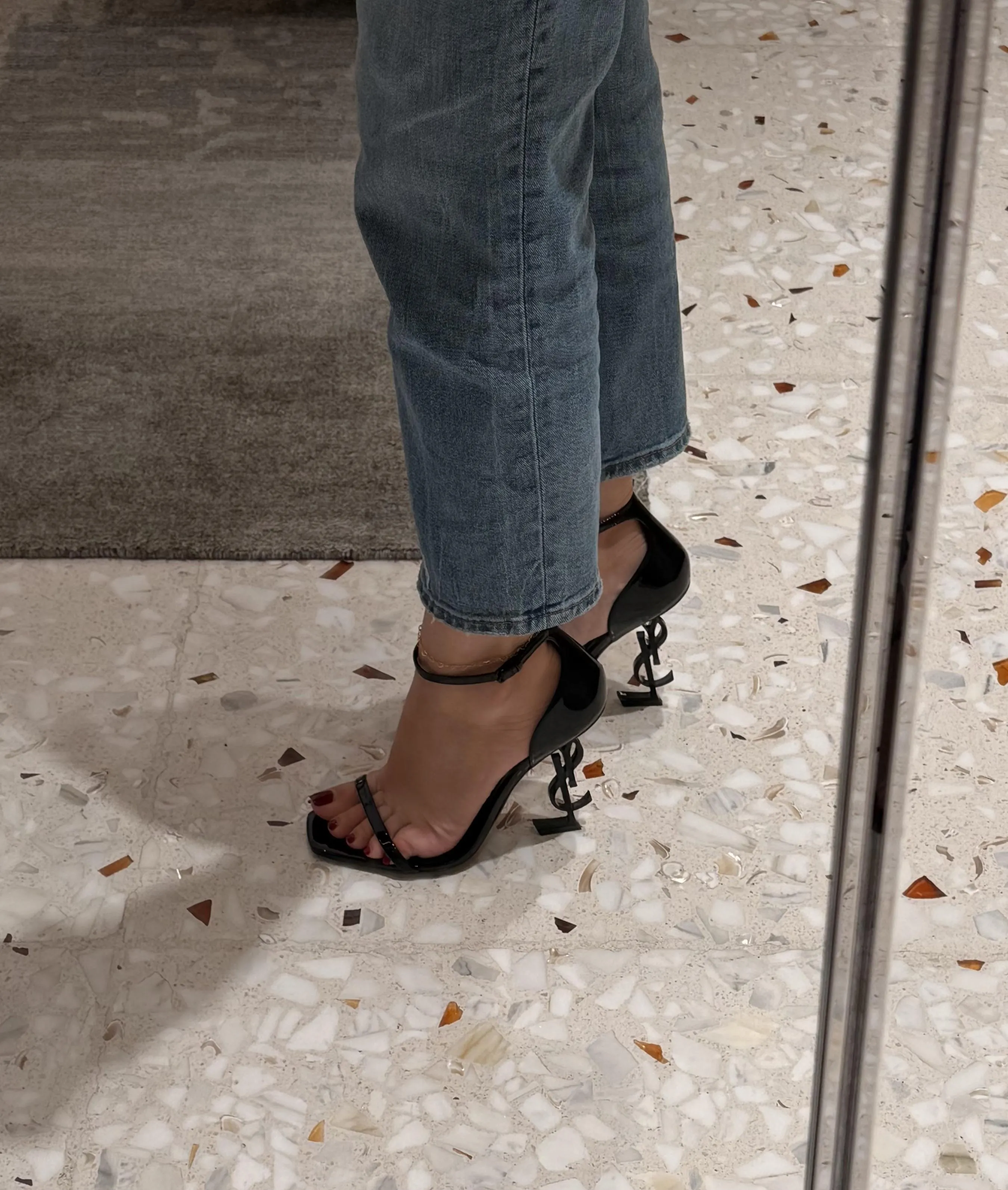 Just doing some shopping 🛍️