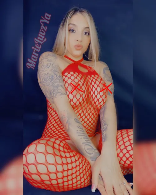 Nothin better than a nice curvy milf in some nets