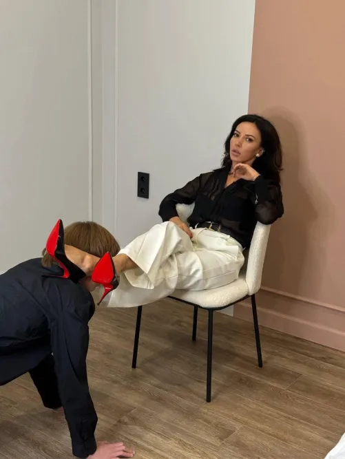 Personal footstool for my feet