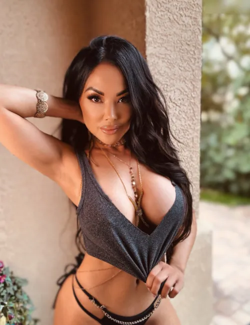 So much hotter imo once she got tits