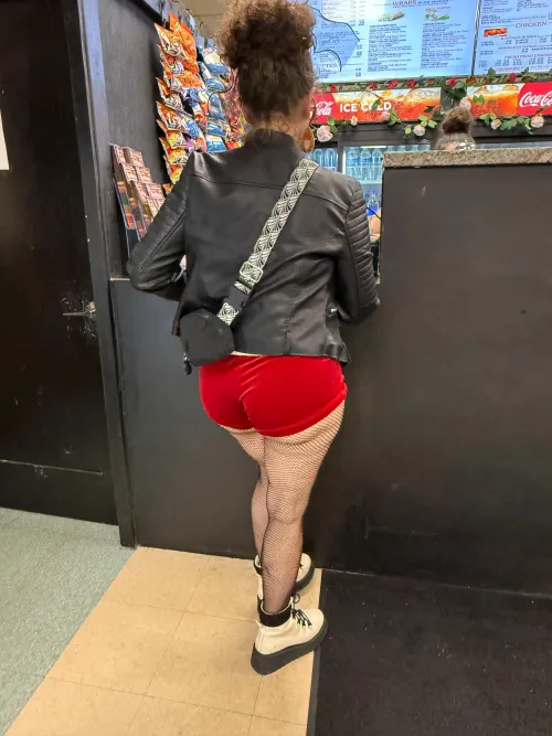 The cubs at the diner were STARING 👀