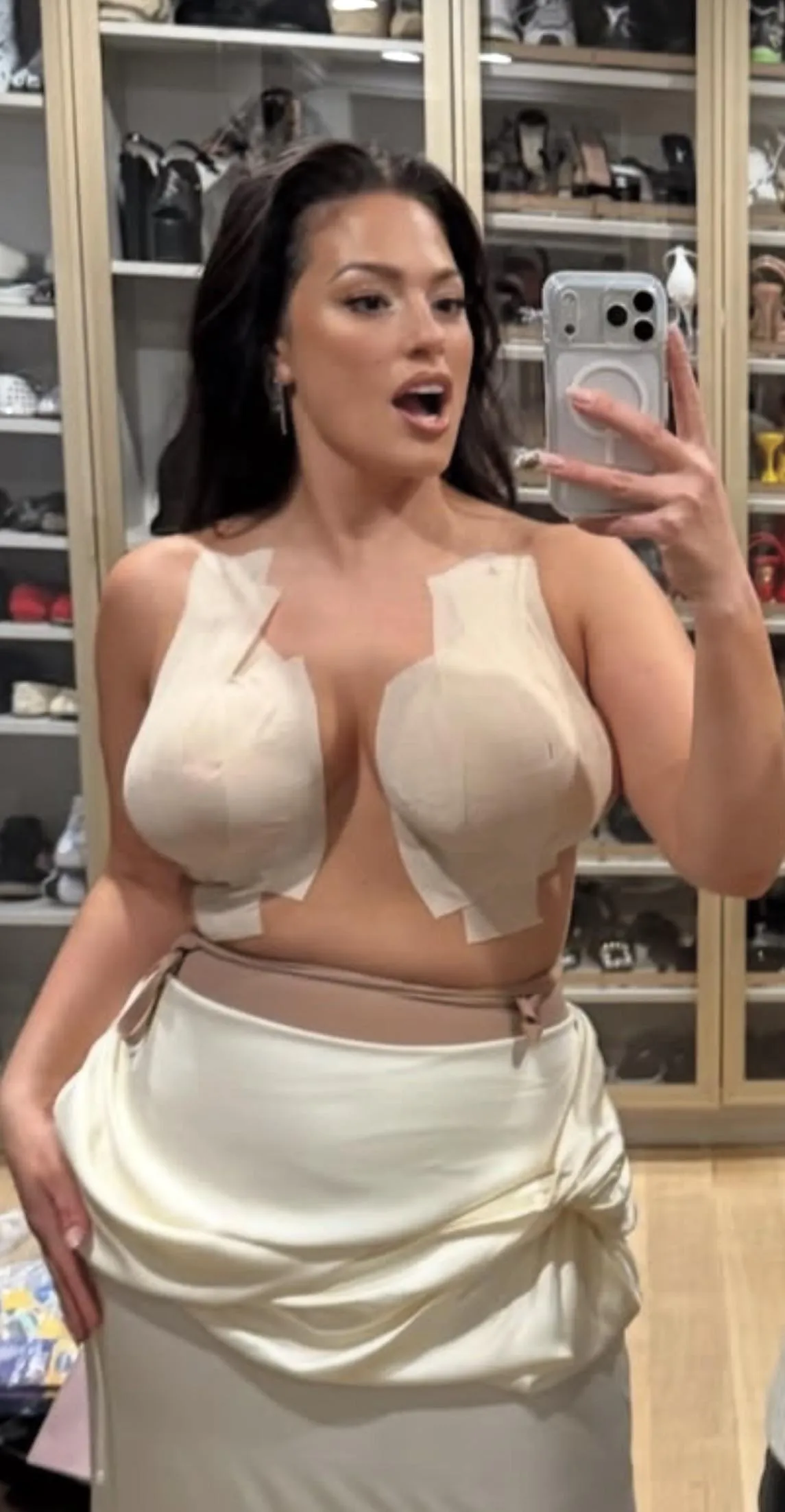 This is how Ashley’s enormous chest defies gravity!