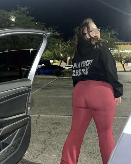 What do you think of my 25 yr old hotwife