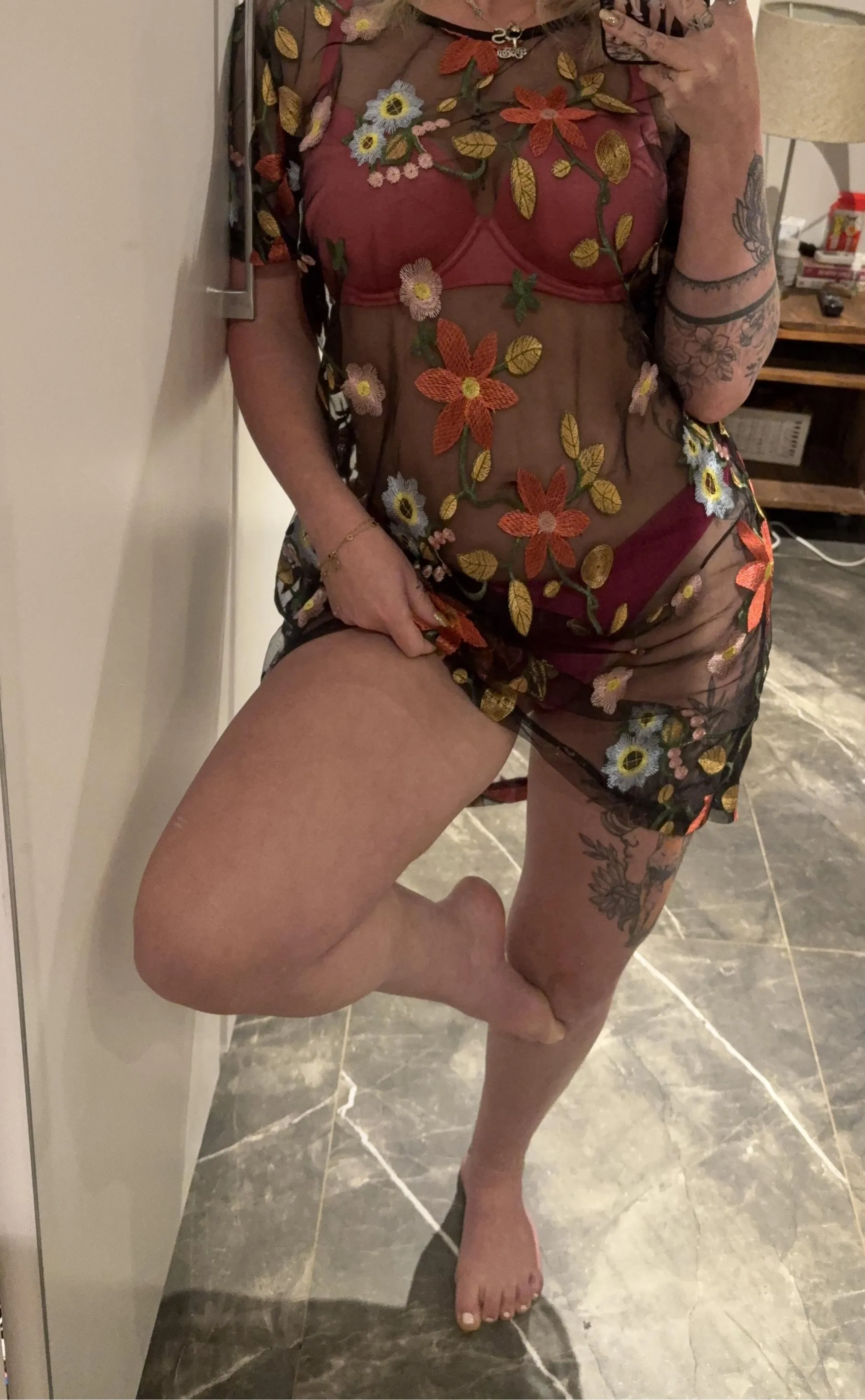 who wants to fuck my wife while she makes me watch