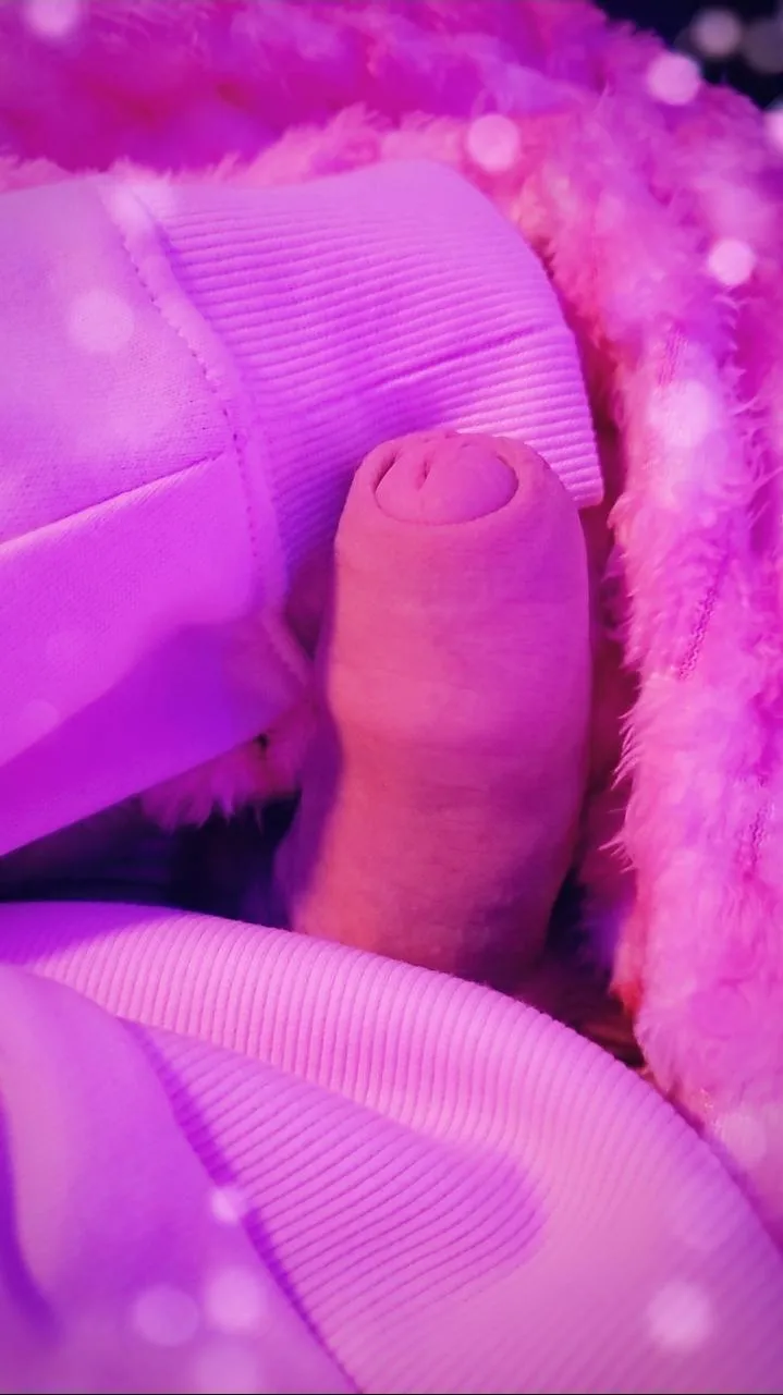 My gock is smol :3 arf