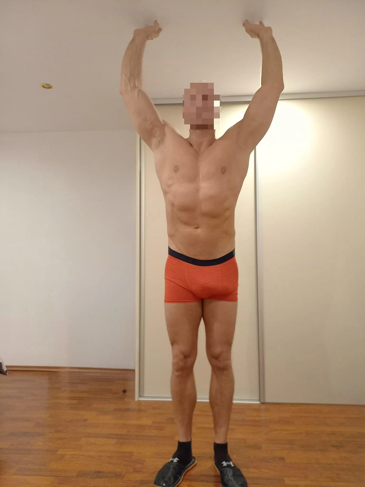 u/hungconanxxl sent me proof of how huge he really is (6‘7“). I have his permission to post it.