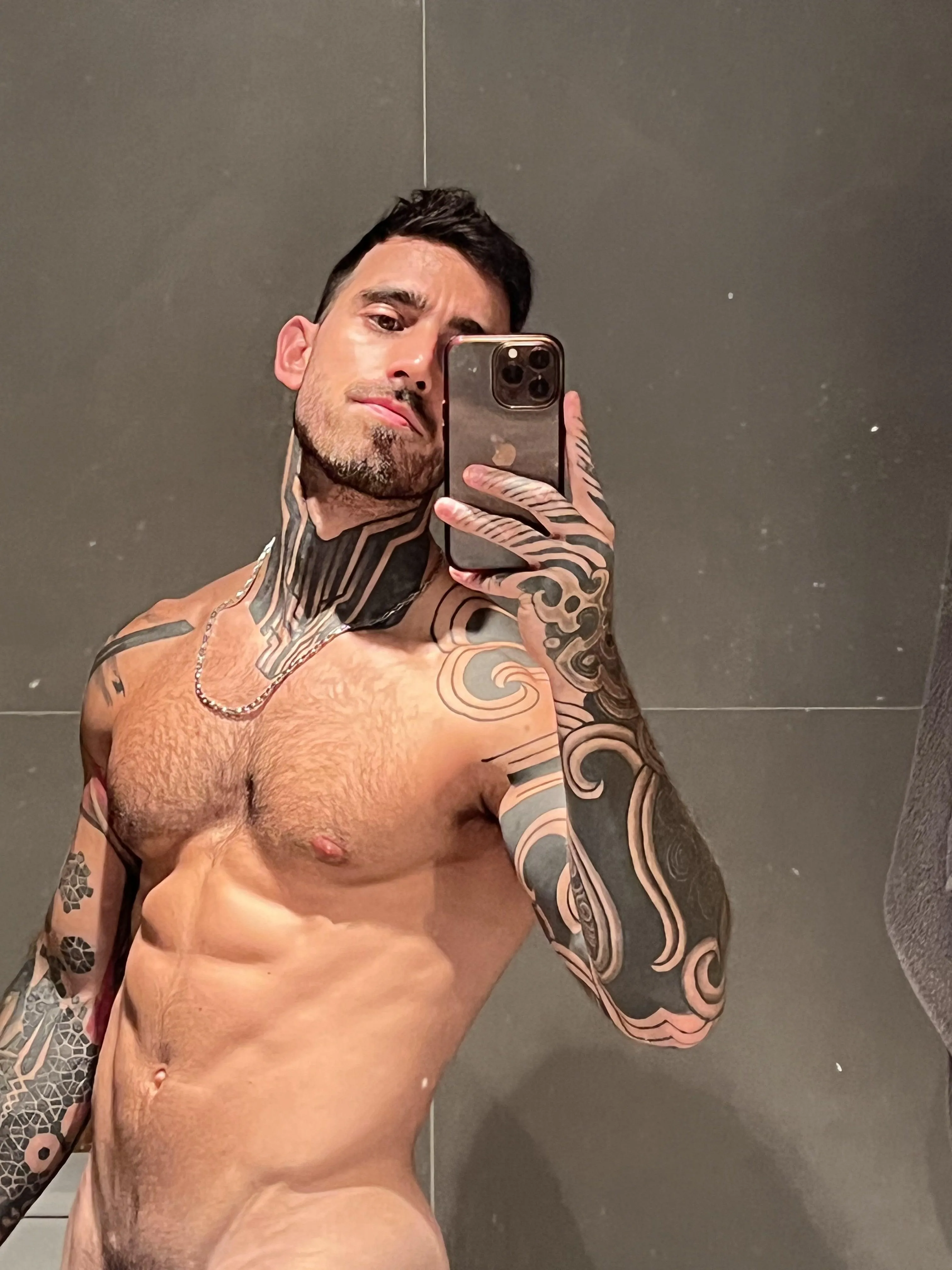 do you feel attracted for my V?