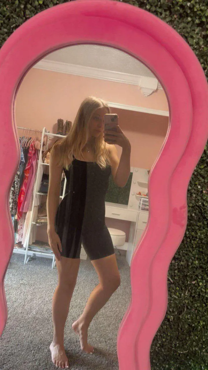 26 [F4M] #STL - domme looking for a stu nt dick for one of my subs now