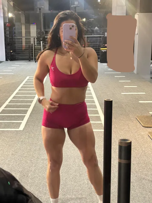 All pink Gymshark fit